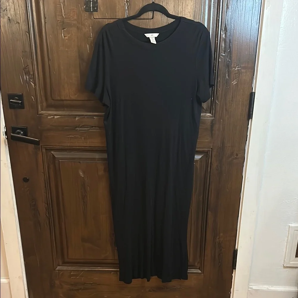 H&M Black ribbed Sheath Midi Dress Crew Neck Short Sleeve - Picture 1 of 4